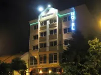 Chesscom Hotel Hotel a Gyal