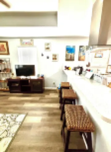 PRIME LOCATION IMMACULATE COZY GETAWAY MINUTES FROM BEACH &DOWNTOWN