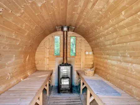 "Eli" - 1.5km to the Fjord Отели в г. Ho