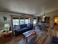 Sunset Lake Home Montrose - 2 lakes on 35 acres