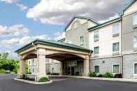 Quality Inn & Suites Fishkill South Near I-84