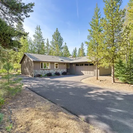 6 Dutchman 3 Bedroom Home