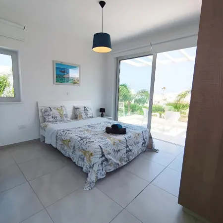 Too Coool Villa Milos Serenity