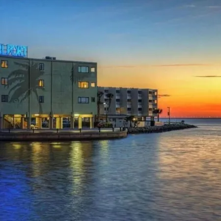 Tiki Themed Condo on Tampa Bay