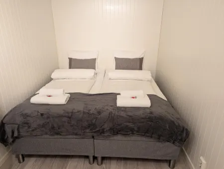 Central Station Retreat (H77A)