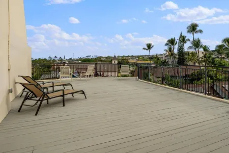 Big Island Kona Ali'i by Coldwell Banker Island Vacations