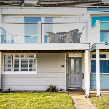 Sea View 3 Bedroom Seaside Property