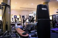 Reiz Continental Hotel - gimnasio
