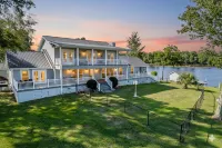 Lake Sinclair Waterfront – Peaceful 270° Peninsula