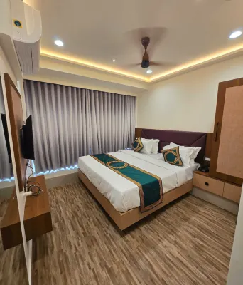 Hotel Heaven Blue Các khách sạn gần SAG Multipurpose Indoor Hall