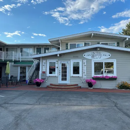 Empire Motel