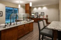 Staybridge Suites DES MOINES DOWNTOWN by IHG - พร้อมอาหารเช้า