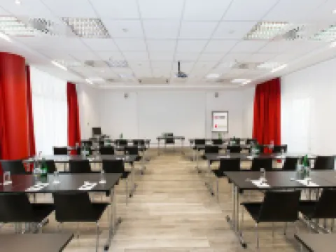 โรงแรมดอร์เมโร สนามบินซูริค โรงแรมในซูริก