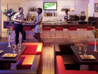 Ibis Bata - bar