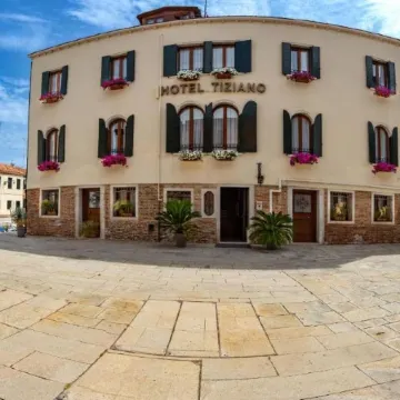 Hotel Tiziano Отели рядом с достопримечательностью «Пристань для яхт в Венеции»