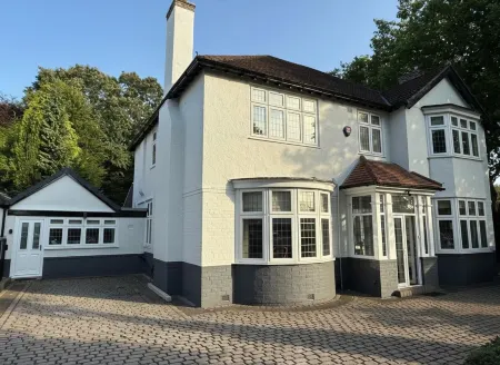 Tranquil Studio - Sleeps 2 & Private Parking Отели рядом с достопримечательностью «Paul McCartney's Childhood Home»