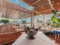 卡普里飯店和服務式住宅 救世主海灘（Salvatore Beach）附近的飯店