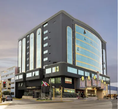 Kingdom Hotel Отели рядом с достопримечательностью «Университет Перуана де Сьенсиас э Информатика»