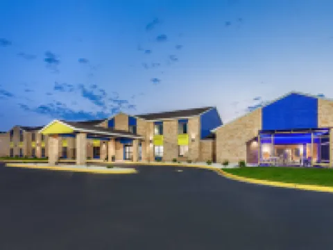 Days Inn by Wyndham Eagle River Hotels in Eagle River
