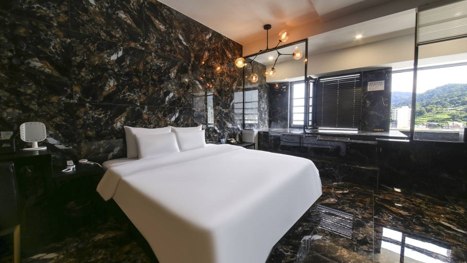 Changwon Jinhae Almond Hotel