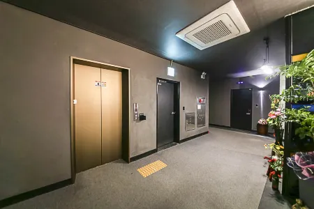 Eumseong Chungbukyeoksindosi H Motel