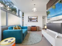 Chic 1-Bed Apartment in the Heart of Newtown - Homestays