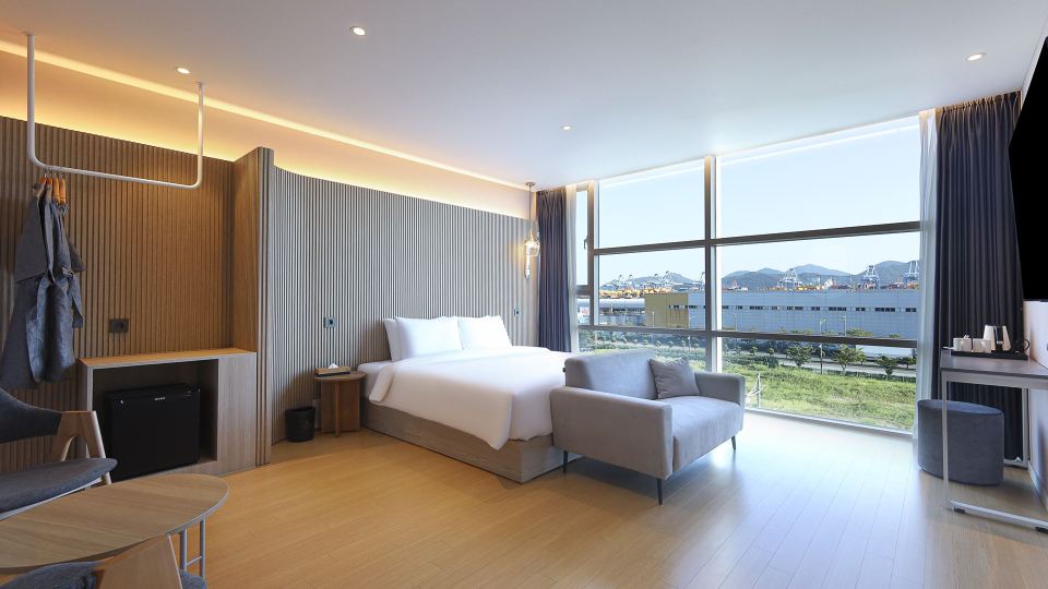 Browndot Busan Newport Signature