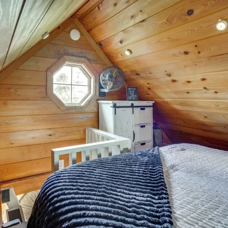 Cozy Couples Retreat w/ Porch on Bayou Teche!