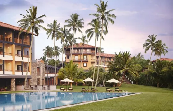 謐境翼居-成人專屬療愈瀉湖酒店