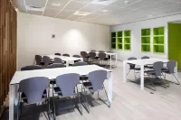 The Social Hub Paris La Défense Hotels in Puteaux