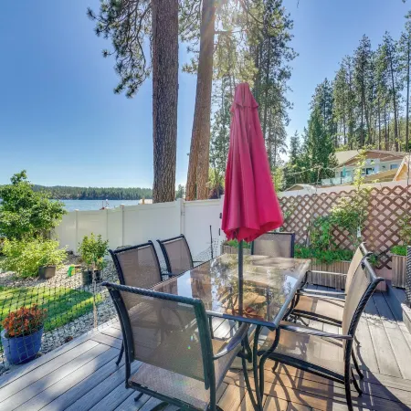 Waterfront Deck w/ Fire Pit: Lake Spokane Gem!