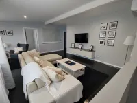Carefree comfort home โรงแรมในเรดคลิฟ