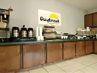 Days Inn by Wyndham Enterprise - 2 Sao