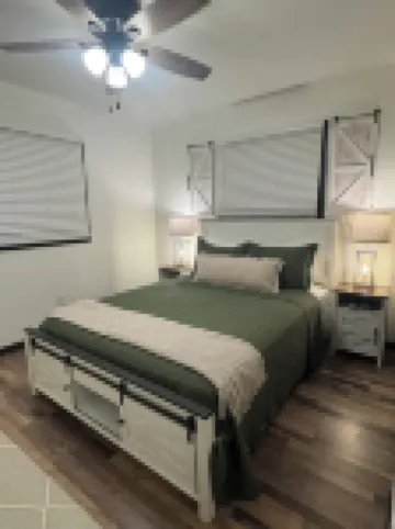 Cozy 2Br • Firepit • Minutes to Downtown & UW Campus • Near Lake Winnebago