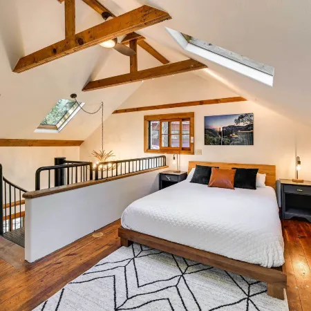 Patio & Mtn Views: Peaceful Sedona Retreat
