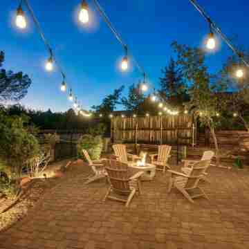 Uptown Sedona Luxury • 3 King Suites • Views • Hot Tub&Fire Pit • Walk to Dining Hotel Exterior