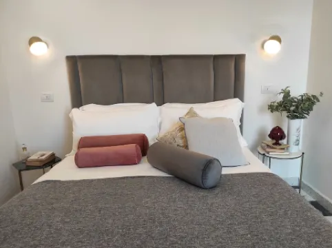 1940 Luxury Accommodations - 5 Suite Onice CAV