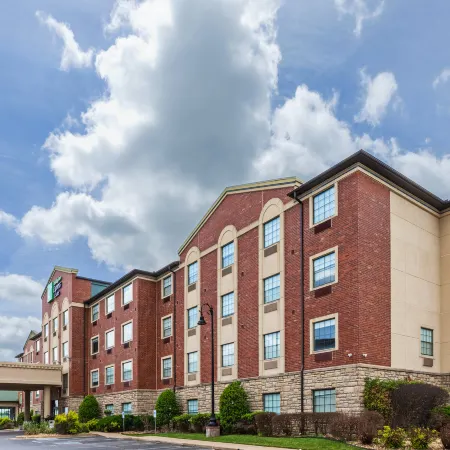 Holiday Inn Express & Suites TULSA S BROKEN ARROW HWY 51 by IHG