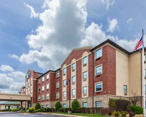 Holiday Inn Express & Suites TULSA S BROKEN ARROW HWY 51 by IHG Hotels in Broken Arrow