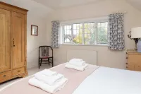 Spacious Coastal Family Home Sleeps 8