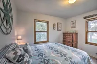 Birchwood Cottage with Red Cedar Lake Access! - 3-Star