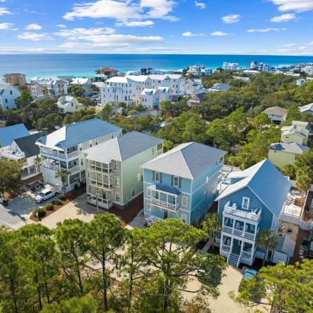 Waves 8BR Home With Private Pool Near Santa Clara Beach