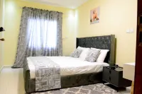 Janha’s Senegambia Villa rental 3 with free wi-fi - Homestays