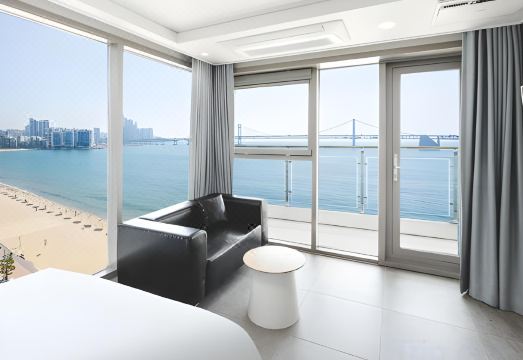 엘모멘토 광안 야경