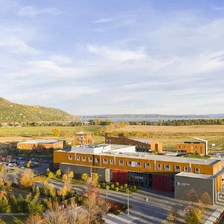 Hôtel & Spa le Germain Charlevoix Отели в г. Бэ-Сен-Поль