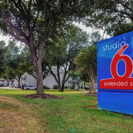 Studio 6 Arlington, TX - South - Dallas