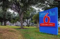 Studio 6 Arlington, TX - South - Dallas