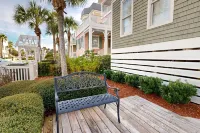 Luxury Cottage With Pools & Multiple Decks, 1/2 Block to Beach - 3-Star