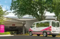 Crowne Plaza ATLANTA SW - PEACHTREE CITY by IHG - parking