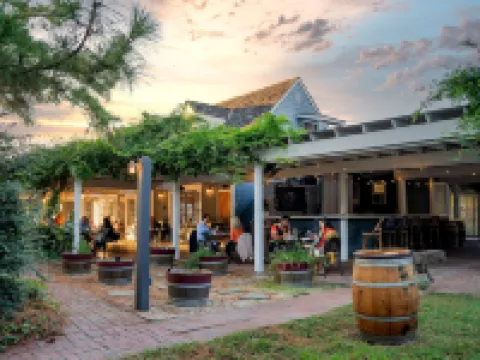 Wedmore Place Hotels in Roberts